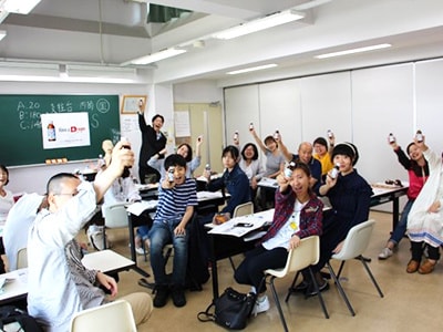 専門学校での栄養ドリンクサンプリング事例4