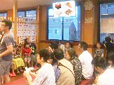 回転寿司チェーンSでの映像放映1