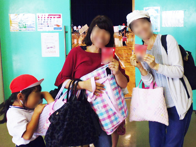 保育園に子供を通わせるお母さん達と先生に向けた新食感グミのサンプリング事例(全2回実施)