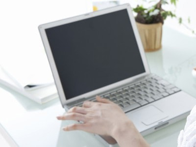 大手書籍通販R購入者に向けた有料放送チャンネル加入促進チラシの同梱サンプリング事例2