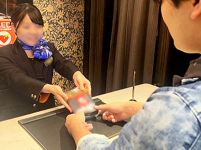 大手ホテルチェーン利用客に向けたコンビニ限定男性向けボディケア商品のサンプリング事例1