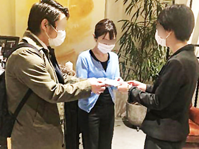 ウェディングドレス着用に向けて肌を気にする結婚式を控えた新婦に向けたボディソープのサンプリング事例3