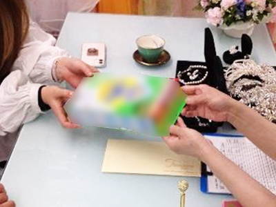 新生活を迎える新婦に向けたウェディング関連施設でのトイレ掃除グッズサンプリング事例