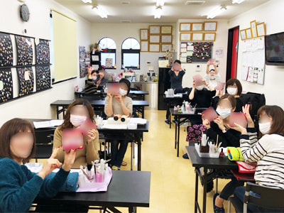 輝く女性の応援企画!カルチャースクールに通う女性に元気を支える栄養ドリンクのサンプリング事例3