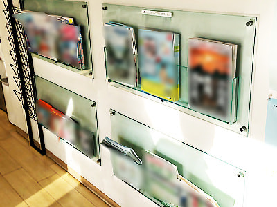 ファミリー利用の多いレストラン/カフェでの自治体観光誘致冊子の設置サンプリング事例1