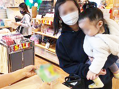 全国の妊産婦に向けた、妊娠中や産後、及び幼児の口腔ケアを目的とした大手メーカーのデンタルガム&タブレットの配布事例