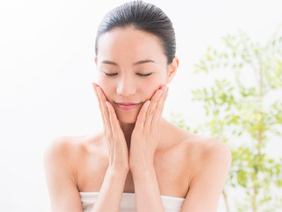 敏感肌に悩む患者の多い皮膚科でのスキンローション試供品サンプリング事例