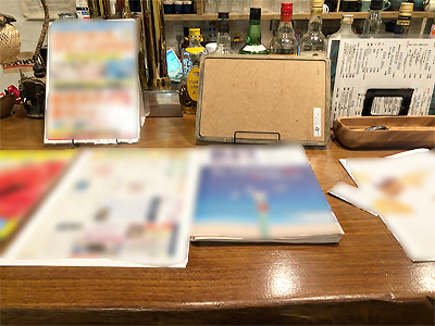 神奈川県内の集客スポットにおける大手ラジオ放送局発行情報紙のサンプリング&設置配布事例