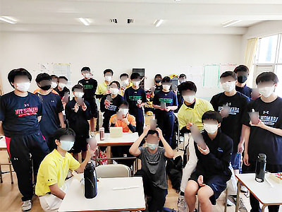 熱中症予防対策として夏場の高校生に凍らせて飲む清涼飲料水のサンプリング事例2