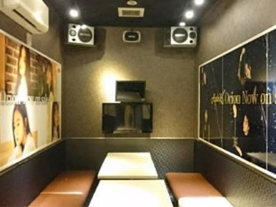 カラオケT曲間CM放映