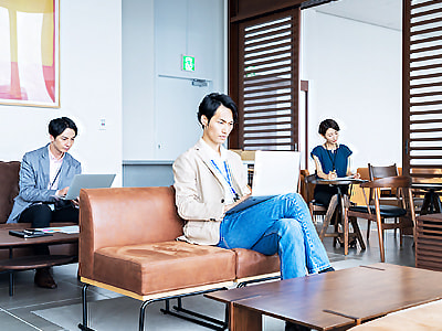 シェアオフィスでの映像放映2