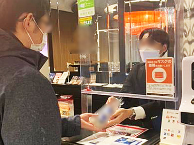 大手ビジネスホテルチェーン利用客に向けた新発売の日本酒のサンプリング事例