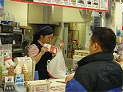 羽田空港/伊丹空港内店舗ショッピング袋投げ込みサンプリング