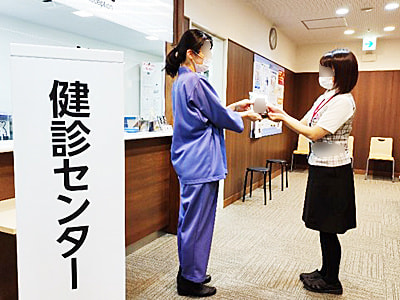 人間ドック/健診受診者に向けた栄養素を豊富に含むヘルシーなクッキーのサンプリング事例