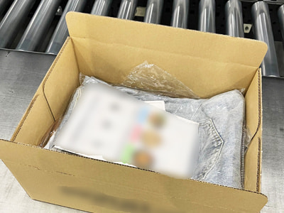 ファッション通販利用客に向けた海外発オンライン食材宅配サービスチラシの商品同梱配布事例2
