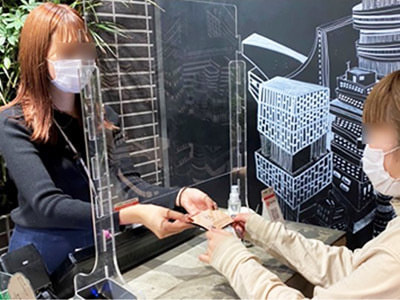 オイル配合量が多いパウダーファンデーションの美容室での美容師サンプリング事例4