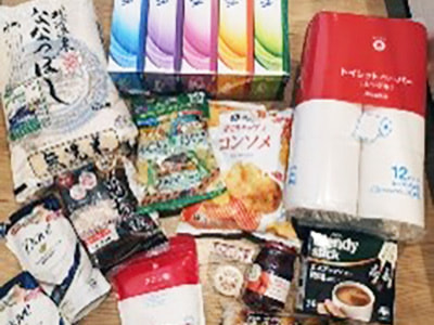 大手ピザチェーン宅配ピザボックスチラシ貼付広告