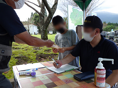 ペースト状万能調味料のキャンプ場でのサンプリング事例4