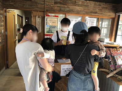 ペースト状万能調味料のキャンプ場でのサンプリング事例3