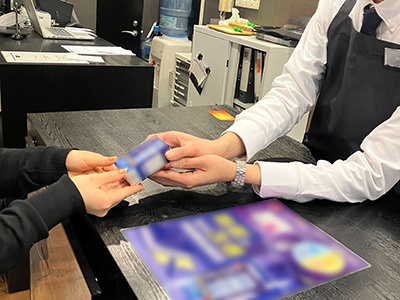 オーダーメイド枕ショップでの睡眠サポート飲料サンプリング事例2