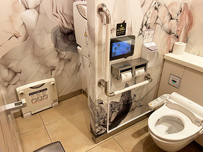 小児科の院内における乳幼児用玩具の商品タッチ&トライおよび訴求ツール配布事例1