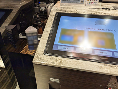 ビジネスホテルでのモビリティサービス告知ツール設置事例2