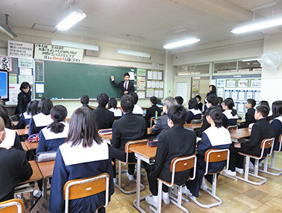 中学校での出前授業/セミナー(出前講座)