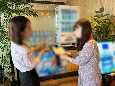 水分補給を必要とするビジネスパーソンに向けた無糖清涼飲料水のサンプリングイベント事例