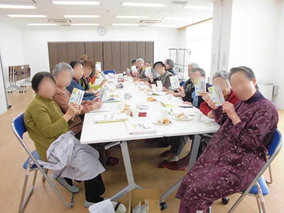 宮城県のシニア層に向けた健康機能食品の粉末緑茶のサンプリング事例1