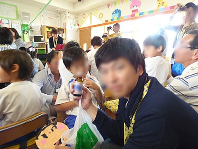 幼稚園/保育園における家事・育児・仕事に忙しい保護者に向けた栄養ドリンクサンプリング事例3