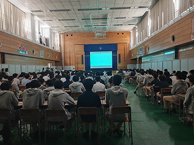 大手化粧品メーカーによる都内の男子高校生への身だしなみに関するセミナー実施事例4