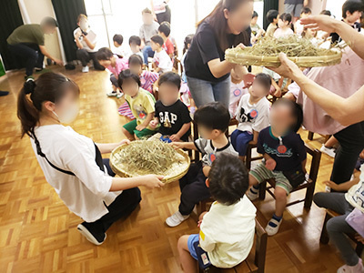 幼稚園での牛乳メーカーによる食の未来を考える啓発イベント事例1