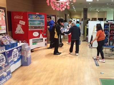 フィットネスジムでのプロテイン飲料イベントサンプリング事例3