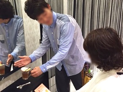 美容サロンでのフレーバーティー試飲プロモーション事例1