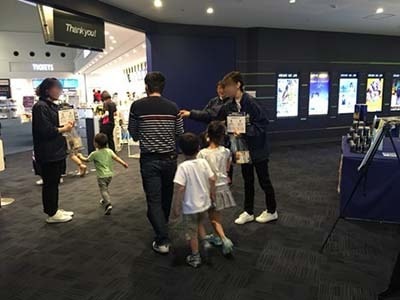 映画館内イベントスペースでの新発売ビールサンプリングイベント事例2