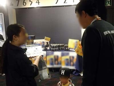 映画館内イベントスペースでの新発売ビールサンプリングイベント事例3