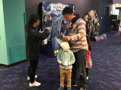 映画館内イベントスペースでの新発売ビールサンプリングイベント事例4