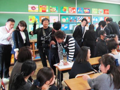 小学校での大手シチューメーカーによる新型栄養失調に関する特別授業事例2