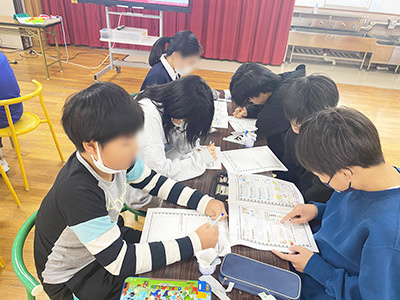 小学校における「食育腸活 」をテーマにしたオリジナル出前授業実施事例2