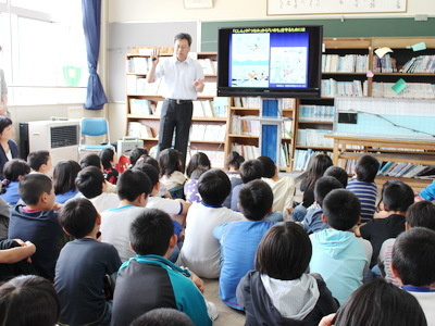 小学校での出前授業／セミナー