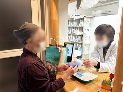 耳鼻咽喉科に来院された花粉症患者に向けた保湿ウエットティシューのサンプリング事例4