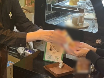 オーガニックカフェレストランでのオーツミルク飲料サンプリング事例3