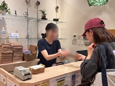 ヨガスタジオにおけるプロテインバーサンプリング事例2